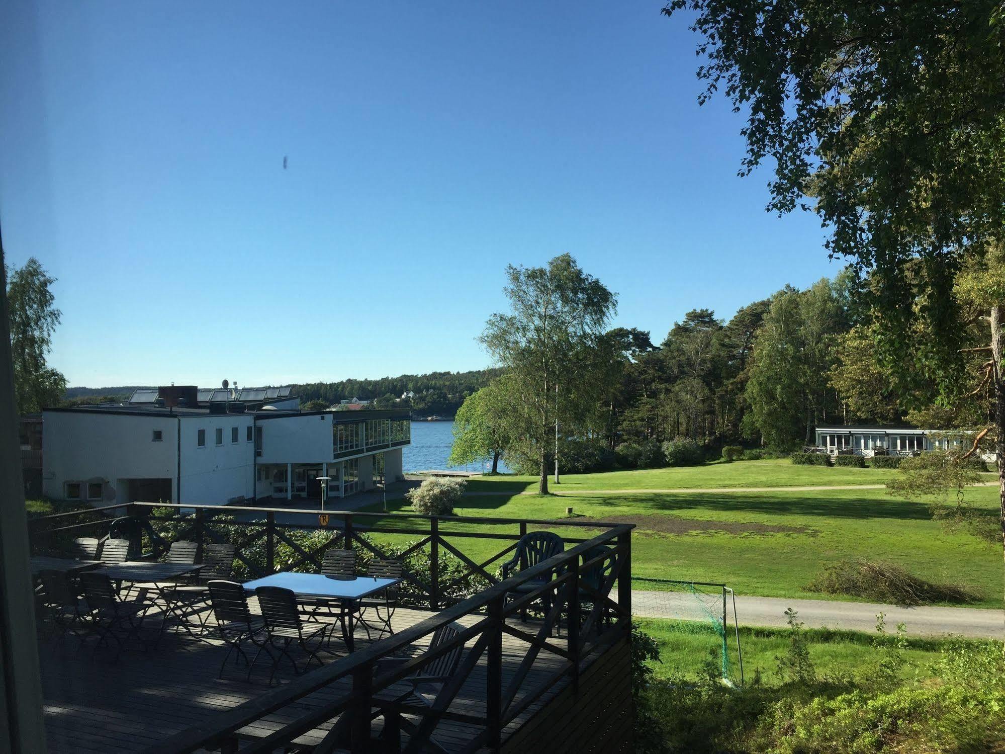 Haellestrand Nr 6 Seaview Stromstad Exterior photo